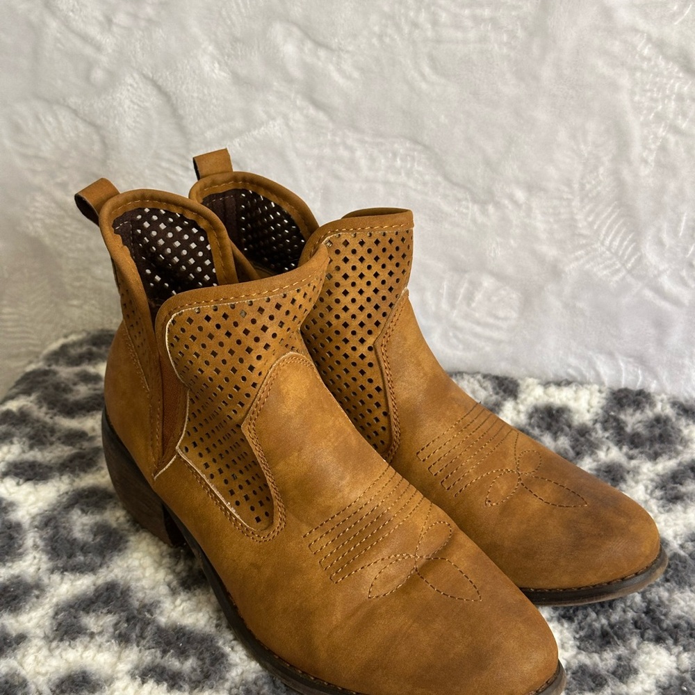 Pierre Dumas Tan Perforated Ankle Booties